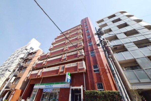 マンションかねきの物件外観写真